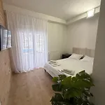 Chiara * 마카르스카