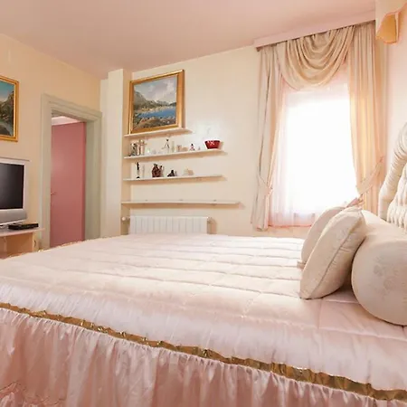 Chiara Apartman